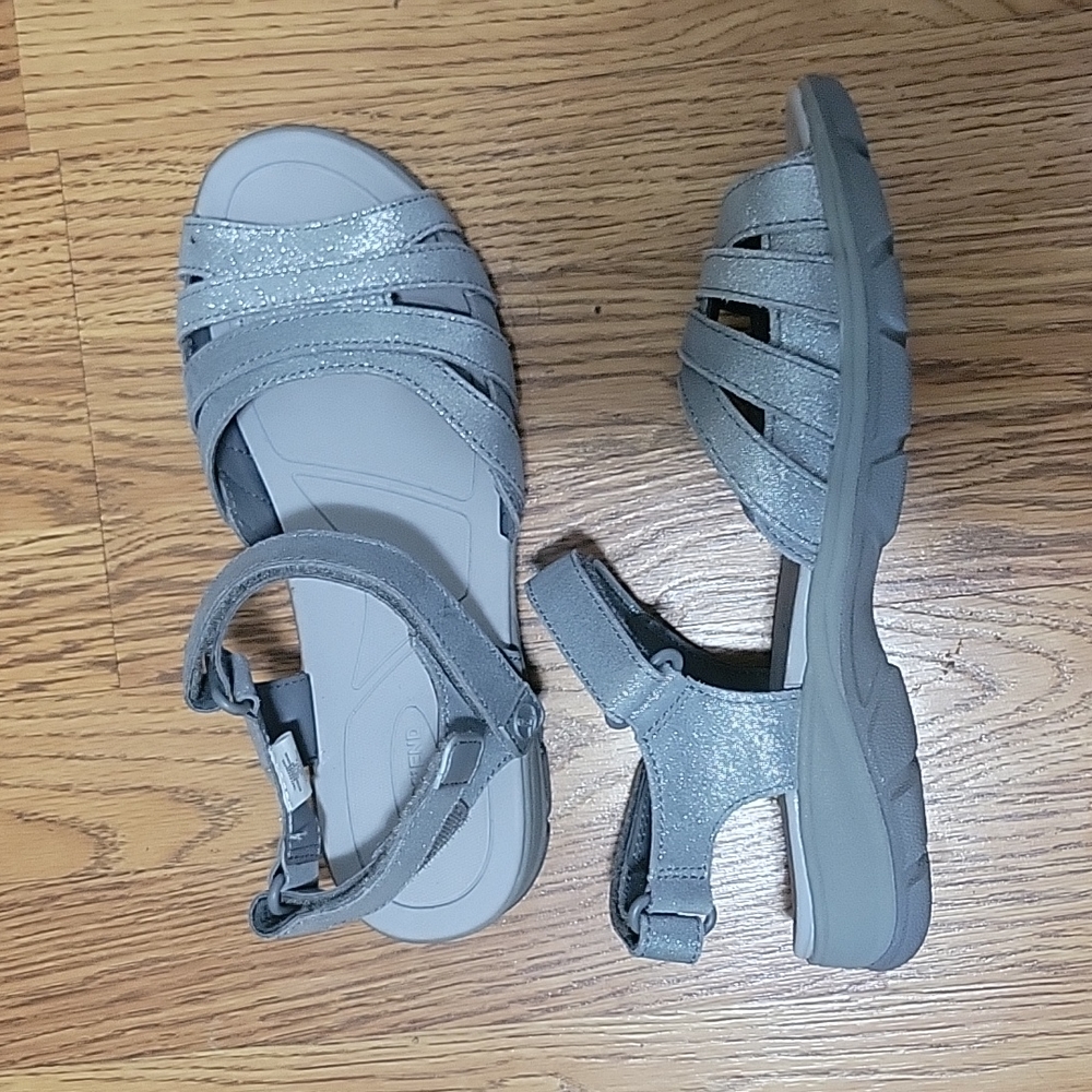 LAND'S END Brand New Sandals